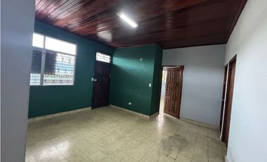 Venta de Casa en Parque Lefevre
