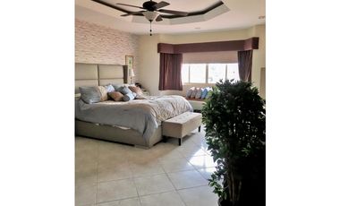 Casa en Venta de 4 Recámaras en Betania, El Avance