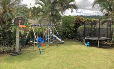 Casa en Venta de 4 Recámaras en Betania, El Avance