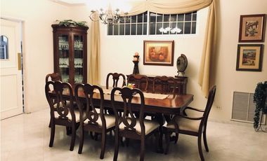 Casa en Venta de 4 Recámaras en Betania, El Avance