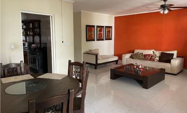 Se vende casa en Residencial El Doral, Altos del Bosque