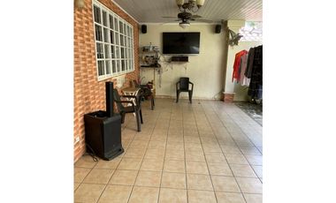 Se vende casa en Residencial El Doral, Altos del Bosque