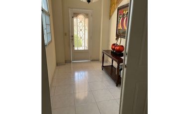 Se vende casa en Residencial El Doral, Altos del Bosque