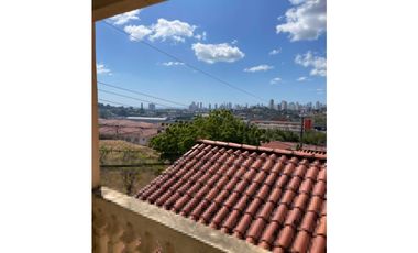 Se vende casa en Residencial El Doral, Altos del Bosque