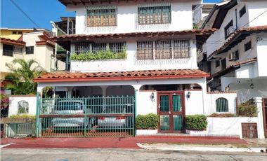 Se Vende Casa Unifamiliar de 4 Recámaras en Hato Pintado