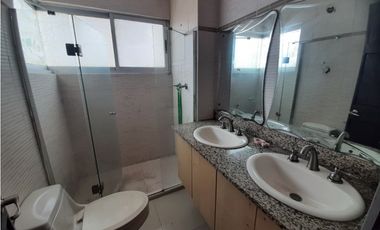 VENTA DE APARTAMENTO DE PH SEVILLA TORRE 1000