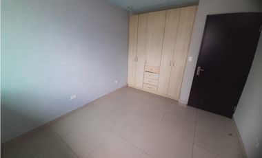VENTA DE APARTAMENTO DE PH SEVILLA TORRE 1000