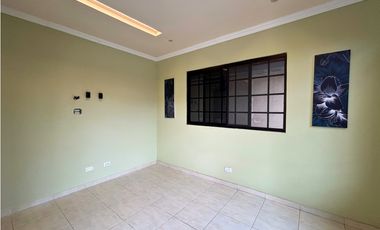 Casa de 148m2 en venta en Villa Lucre. 26-1089.