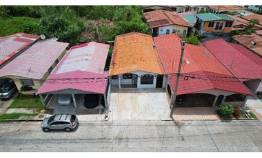 Casa de 148m2 en venta en Villa Lucre. 26-1089.