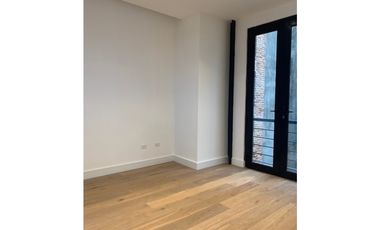 Venta de apartamento en PH Los Portales, Casco Antiguo