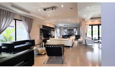 VENTA DE RESIDENCIA DE LUJO EN COSTA DEL ESTE -S.G.