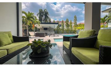 VENTA DE RESIDENCIA DE LUJO EN COSTA DEL ESTE -S.G.