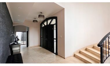 VENTA DE RESIDENCIA DE LUJO EN COSTA DEL ESTE -S.G.