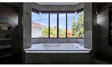 VENTA DE RESIDENCIA DE LUJO EN COSTA DEL ESTE -S.G.