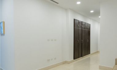 Venta de apartamento en PH Ocean One en Costa del Este.
