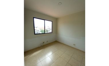 VENTA DE CASA EN PH LAS ARBOLEDAS CHORRERA