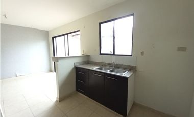 VENTA DE CASA EN PH LAS ARBOLEDAS CHORRERA