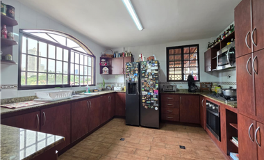 Venta de Casa en El Carmen – Urbanización Herbruger