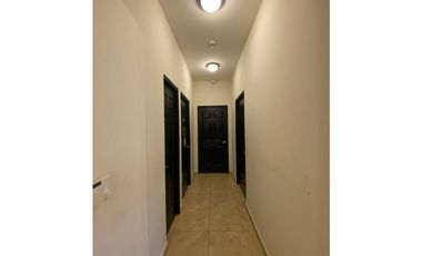 Venta de Casa en Residencial Las Colinas, San Carlitos,David Chiriquí