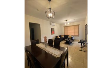 Venta de Casa en Residencial Las Colinas, San Carlitos,David Chiriquí