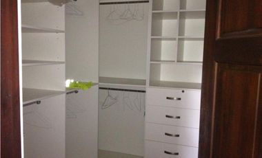 ALQUILER CASA DUPLEX AMOBLADA COLON