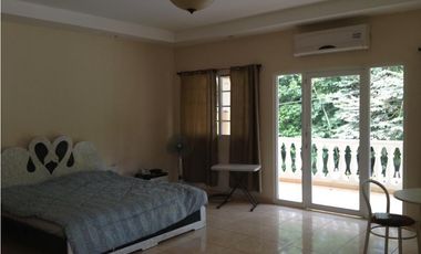 ALQUILER CASA DUPLEX AMOBLADA COLON