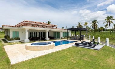 Venta casa en Vistamar Golf Beach & Marina