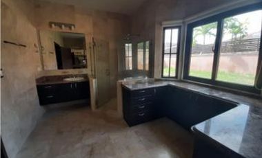 VENTA DE CASA EN  SUNSET COAST - COSTA SUR