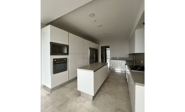 VENTA DE APARTAMENTO EN PH ALBATROSS - SANTA MARIA - 339 M2