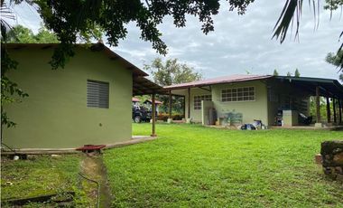 Venta de Casa en Potuga de Parita, Herrera, terreno 2,300 mts2