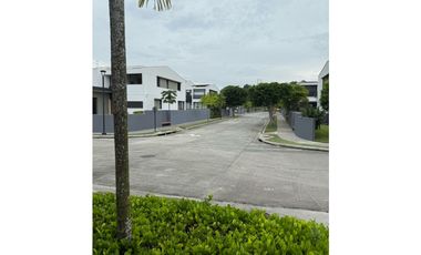 CASAS A LA VENTA EN ALTOS DE PANAM