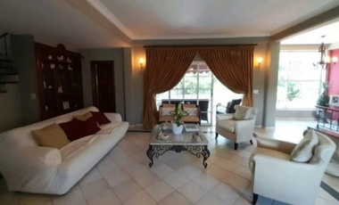 SE VENDE CASA REMODELADA EN ALBROOK