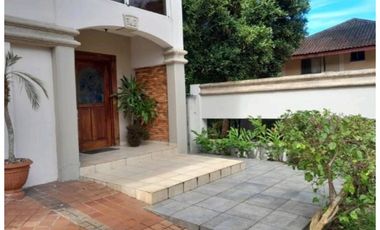 SE VENDE CASA REMODELADA EN ALBROOK