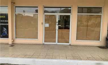 SE ALQUILA LOCAL EN CONDADO DEL REY