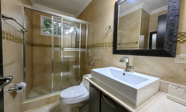 Venta de casa con apartamento anexo en Betania, Panamá RB