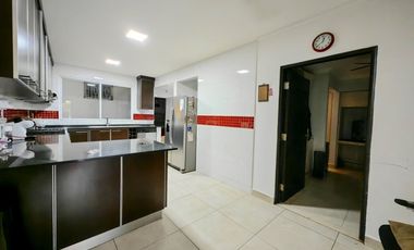 Venta de casa con apartamento anexo en Betania, Panamá RB