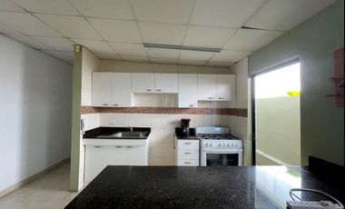 Venta de casa con apartamento anexo en Betania, Panamá RB