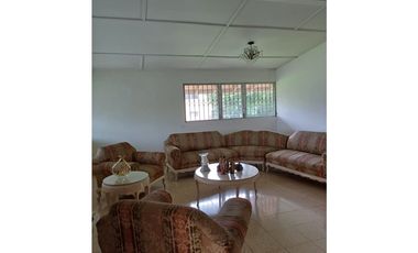 Casa Venta Calle 2da Frente al Centro de  Salud Santiago Veraguas