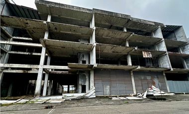Se Vende Edificio en la Zona Libre de Colón