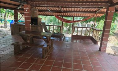 Se Vende casa en playa Gorgona   (CG)