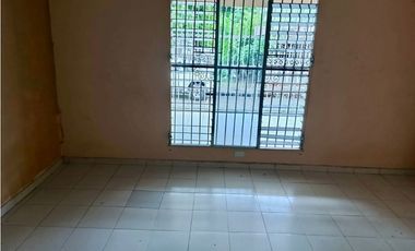 Se vende casa en el Crisol Avenida Domingo Díaz  (CG)