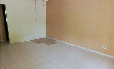 Se vende casa en el Crisol Avenida Domingo Díaz  (CG)