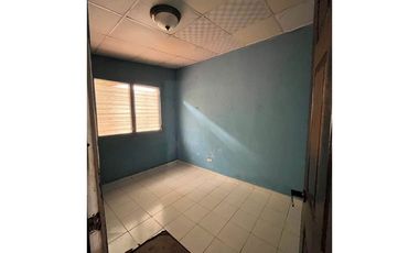 Se vende casa en el Crisol Avenida Domingo Díaz  (CG)