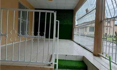 Se vende casa en el Crisol Avenida Domingo Díaz  (CG)