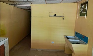 Se vende casa en el Crisol Avenida Domingo Díaz  (CG)