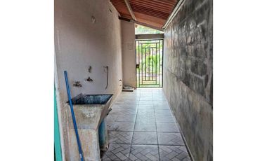 Se vende casa en Montelimar (CG)