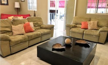 Se vende casa dúplex en Betania (CG)