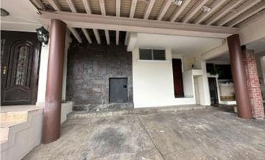 CASA  493.26 - HATO PINTADO -ALTOS DE LA LOMA.