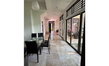 Apartamento con den en PH Nativa, Panamá Pacífico