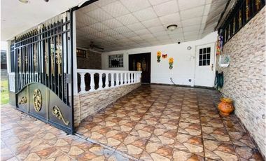 Se Vende casa en Tocumen (CG)